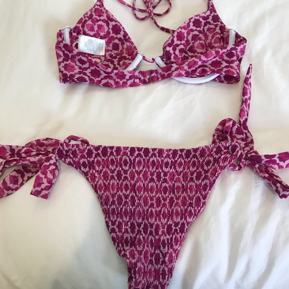 Tori Praver Bikini, Large top, Medium bottom - Picture 3 of 3